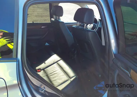 2011 BMW X3 xDrive28I z USA, uszkodzony, nr VIN 5UXWX5C55BL705578